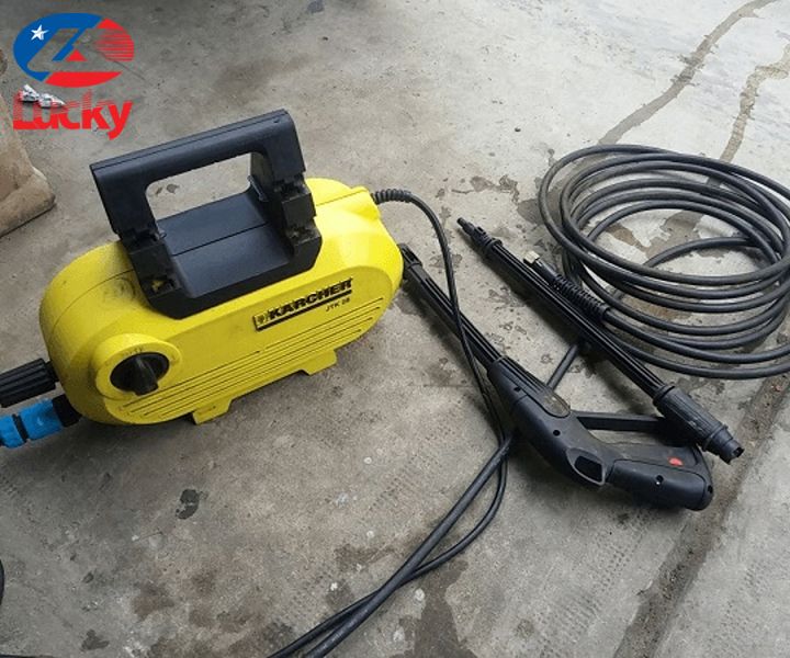 may-rua-xe-karcher-cu-4